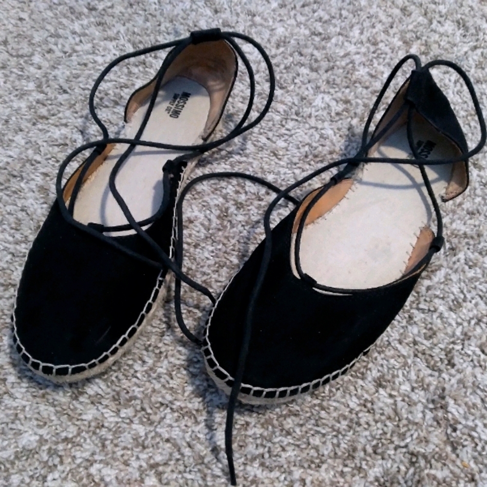 Mossimo Flats